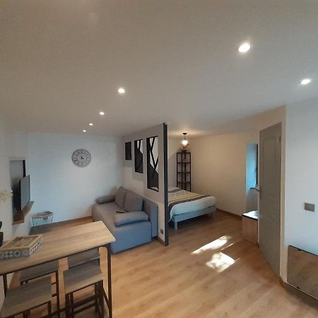 Studio Le Menascle Saint-Georges-de-Luzencon Ngoại thất bức ảnh
