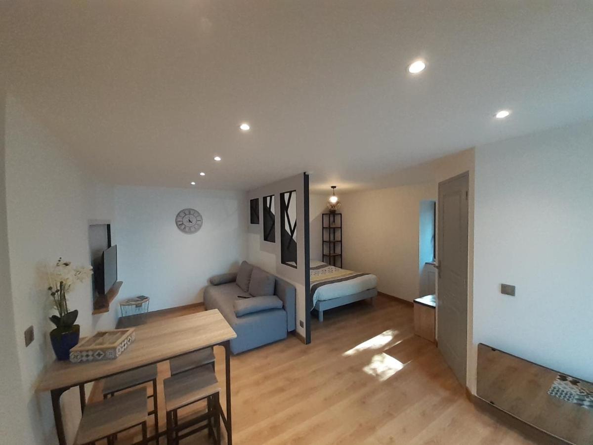 Studio Le Menascle Saint-Georges-de-Luzencon Ngoại thất bức ảnh