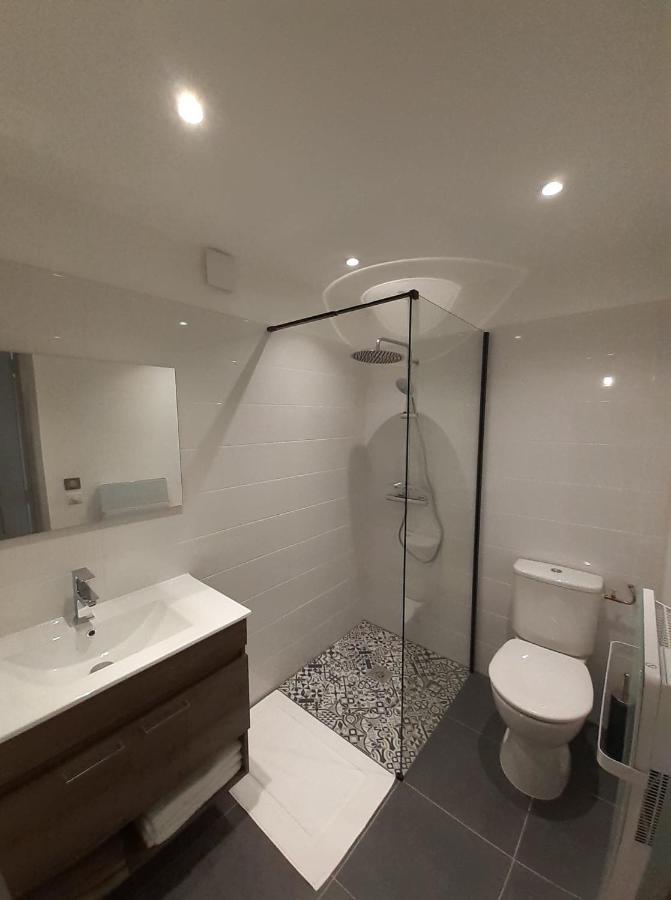 Studio Le Menascle Saint-Georges-de-Luzencon Ngoại thất bức ảnh