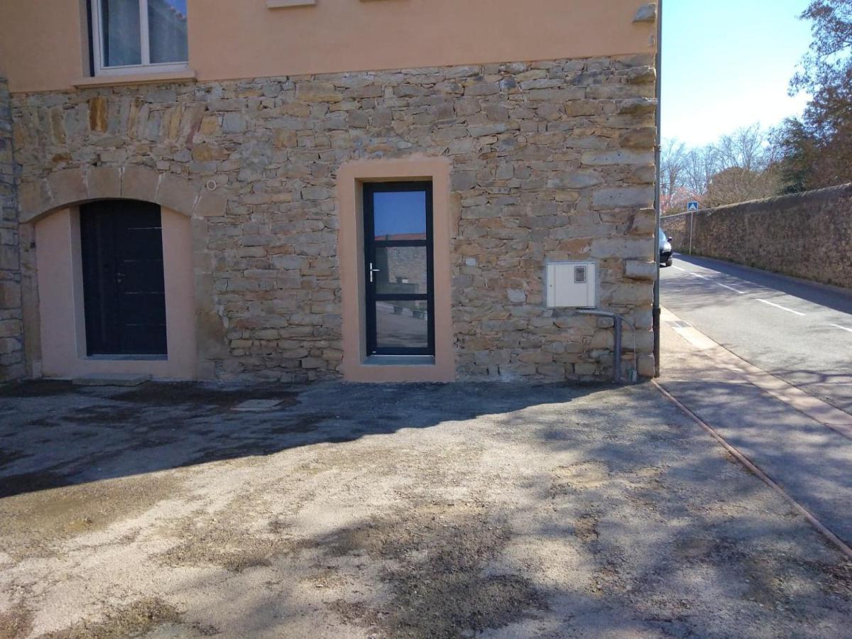 Studio Le Menascle Saint-Georges-de-Luzencon Ngoại thất bức ảnh